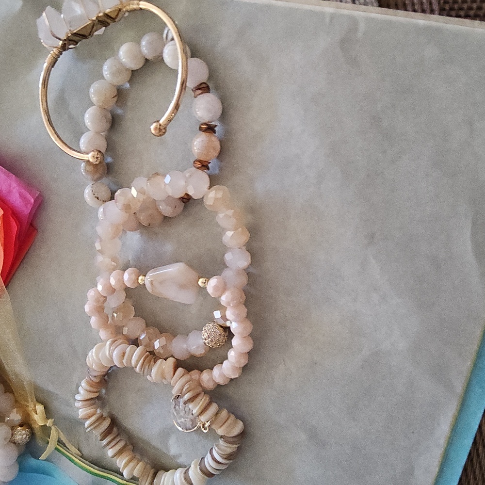 5 Strand Stone Bracelet Set - Picture 2 of 4